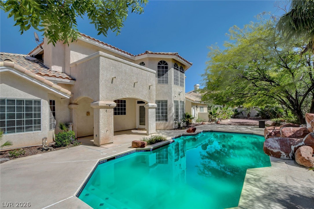 1931 Fox Canyon Circle