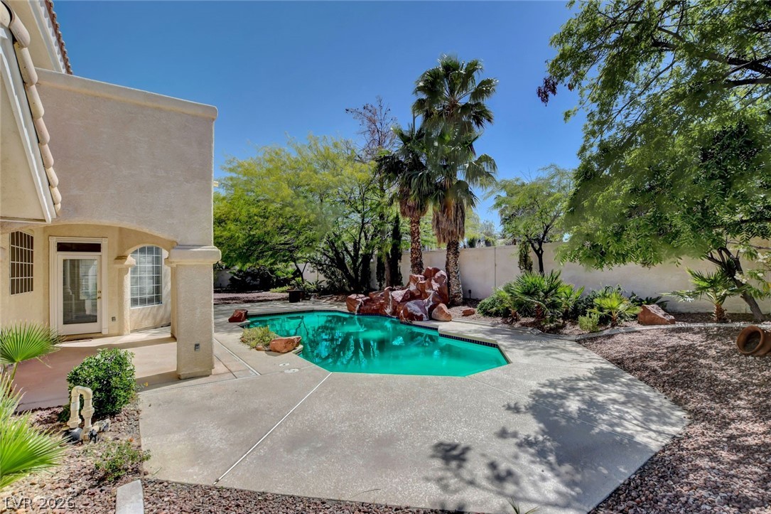 1931 Fox Canyon Circle