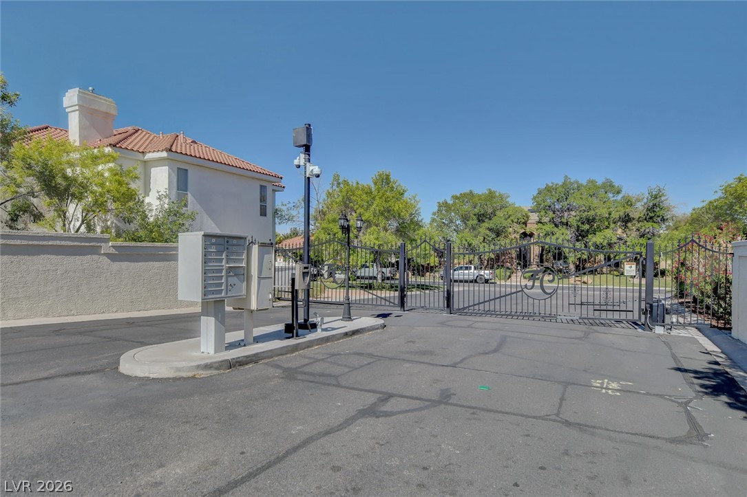 1931 Fox Canyon Circle