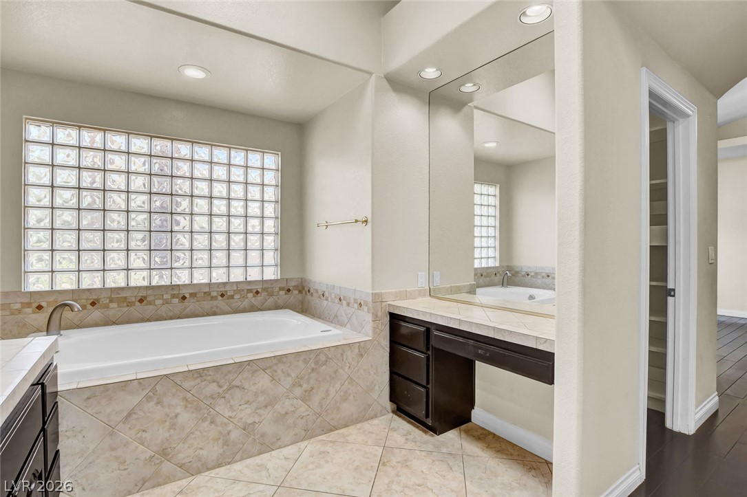 1931 Fox Canyon Circle