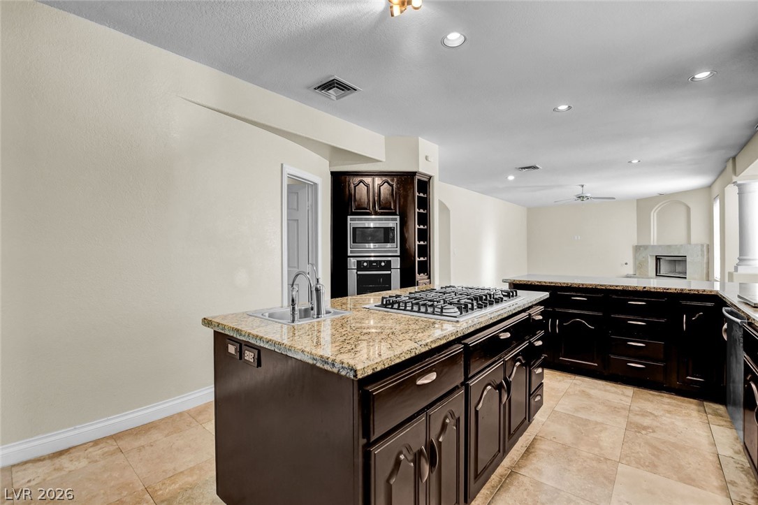 1931 Fox Canyon Circle