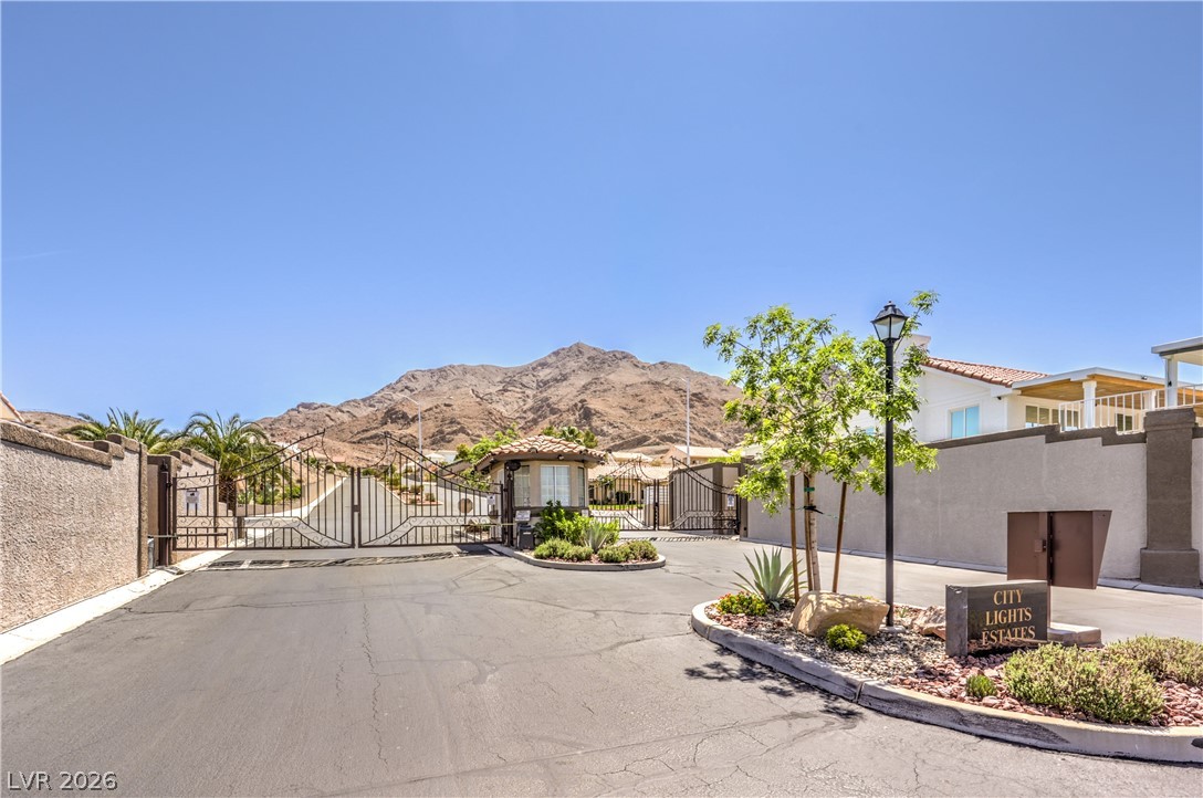 1840 Balzac Drive