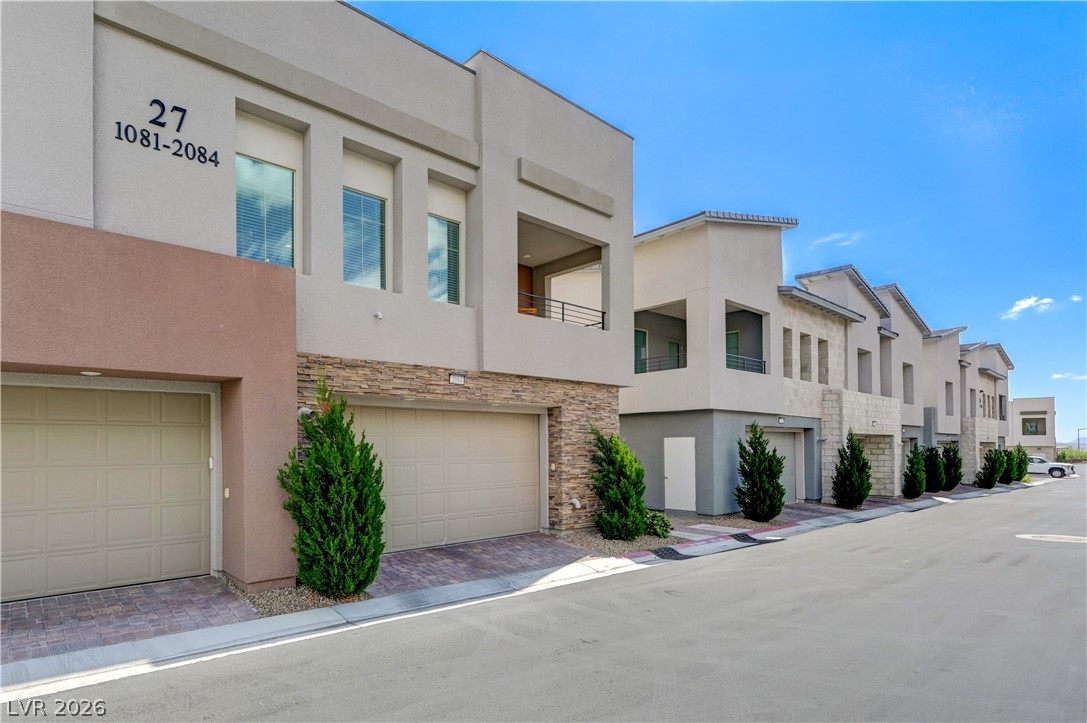 600 North Carriage Hill Drive 2084