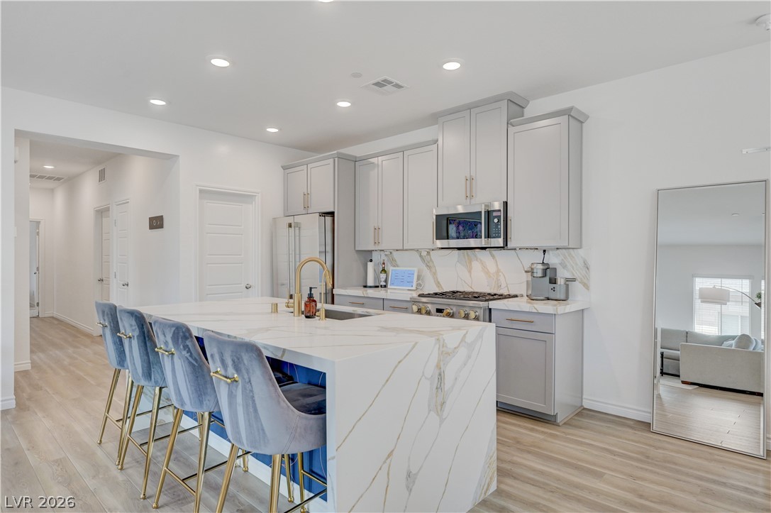 600 North Carriage Hill Drive 2084