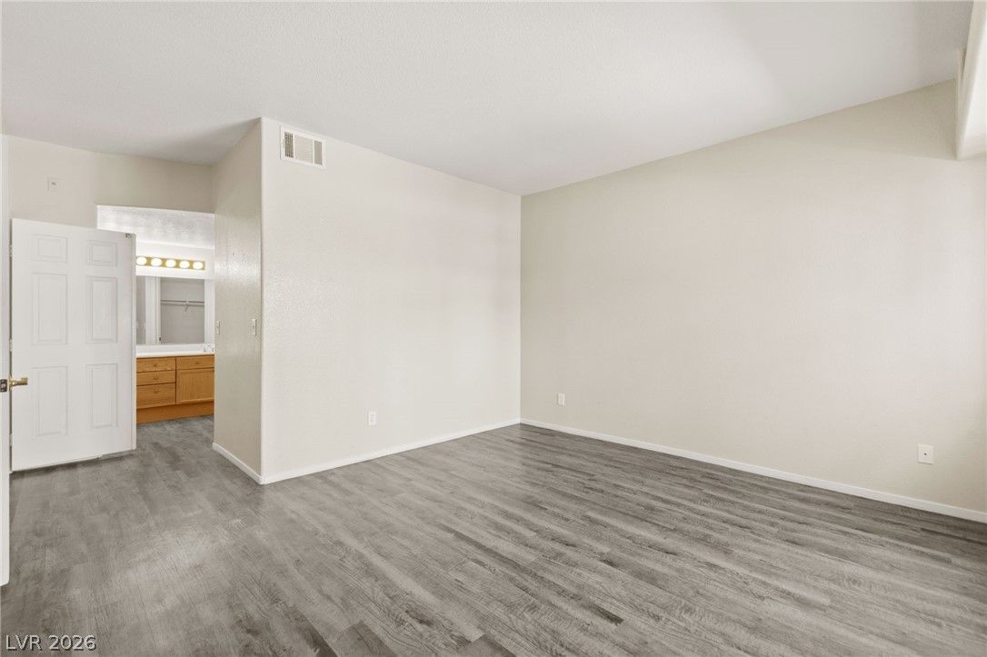 10524 Autumn Pine Avenue 105