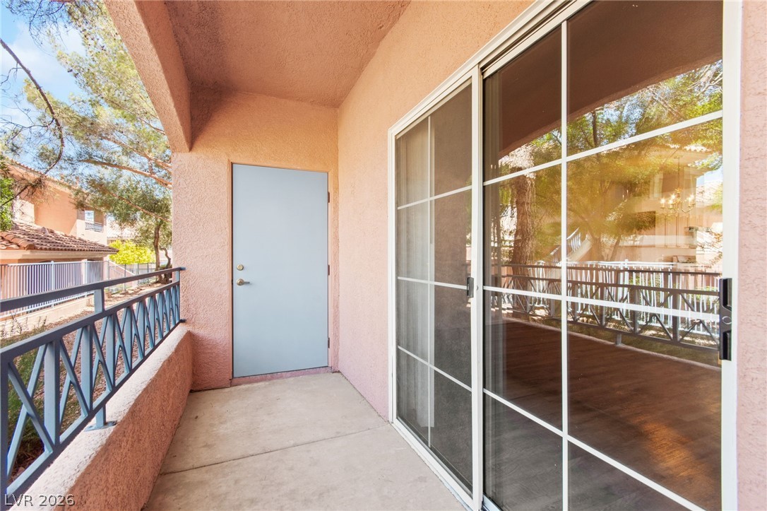 10524 Autumn Pine Avenue 105