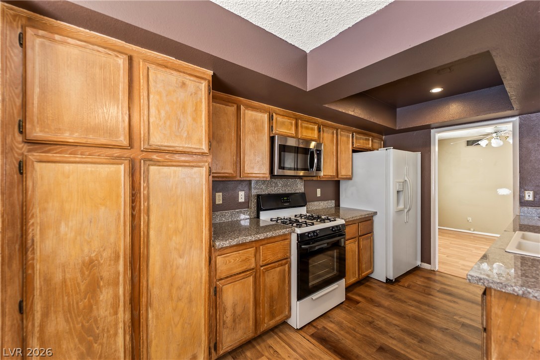3264 Coral Harbor Drive
