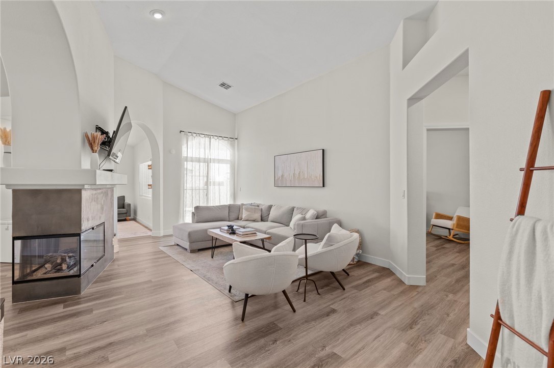 2212 Alanhurst Drive