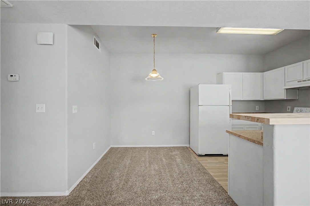 2101 Hussium Hills Street 207