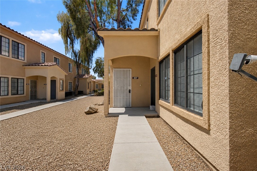 2101 Hussium Hills Street 207