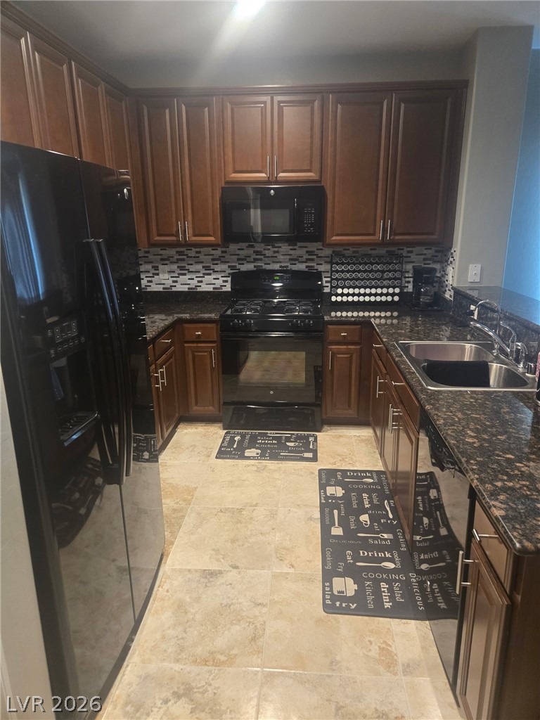 9036 Savvy Seam Court
