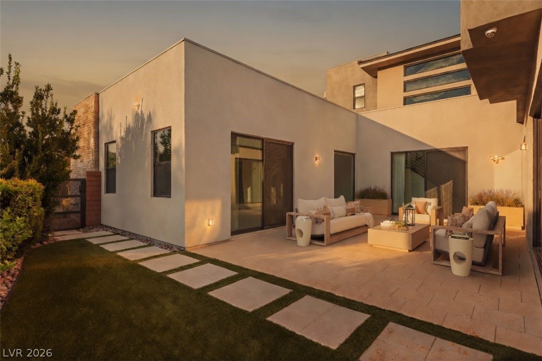 15 Gemstar Lane