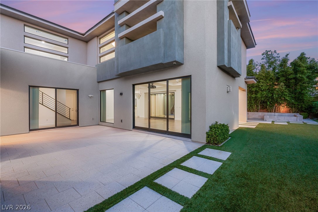 15 Gemstar Lane