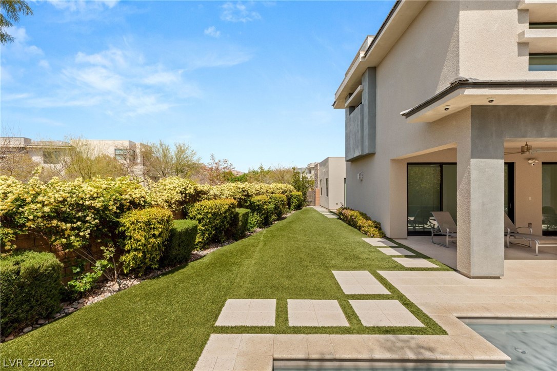 15 Gemstar Lane