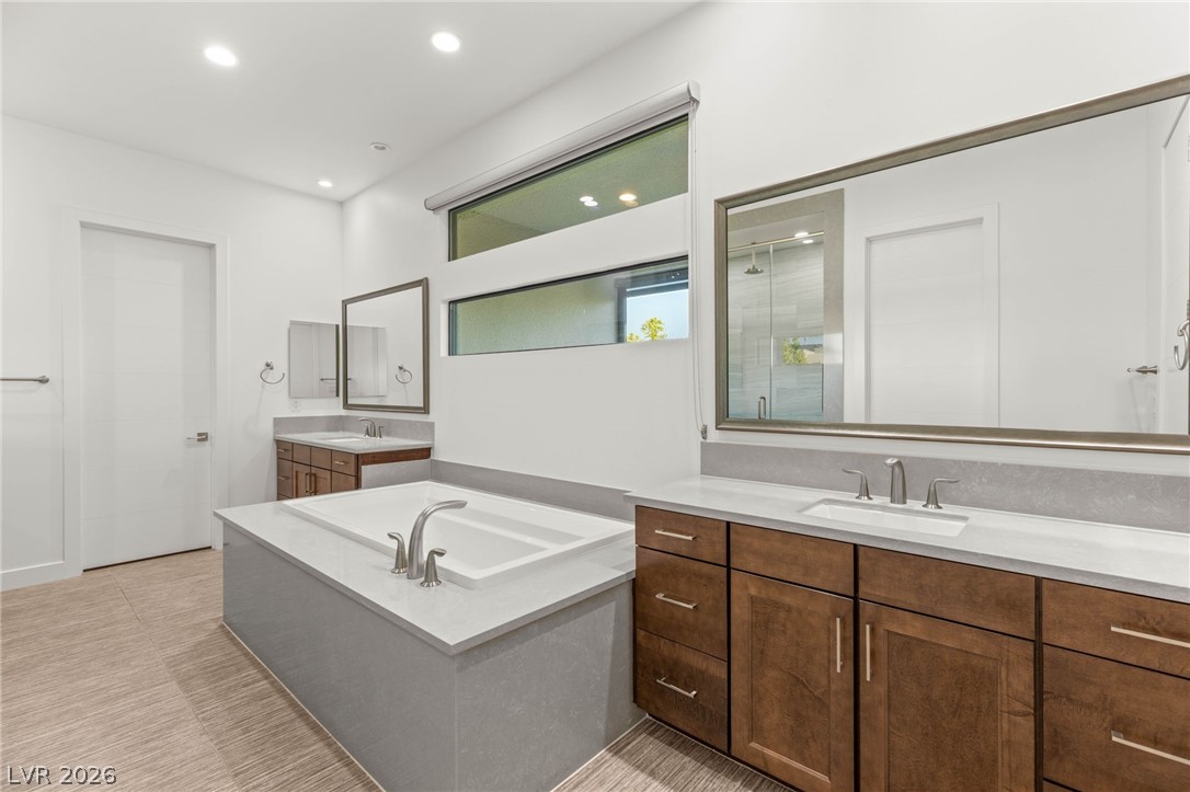 15 Gemstar Lane