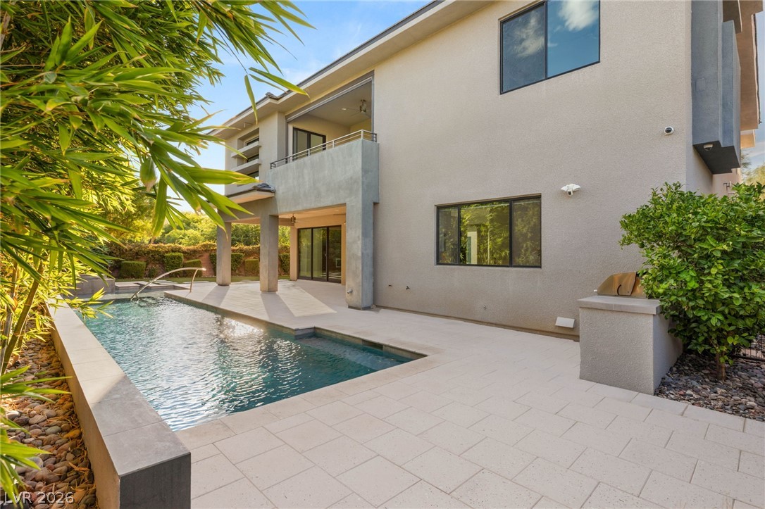 15 Gemstar Lane