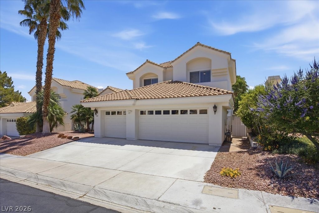 8105 Lake Hills Drive