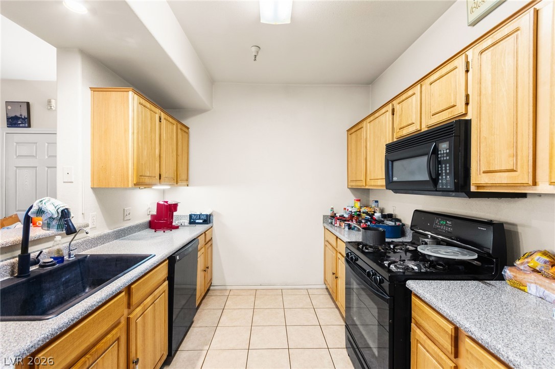 5855 Valley Drive 1077