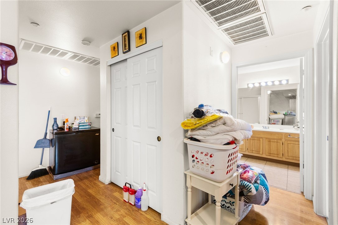 5855 Valley Drive 1077