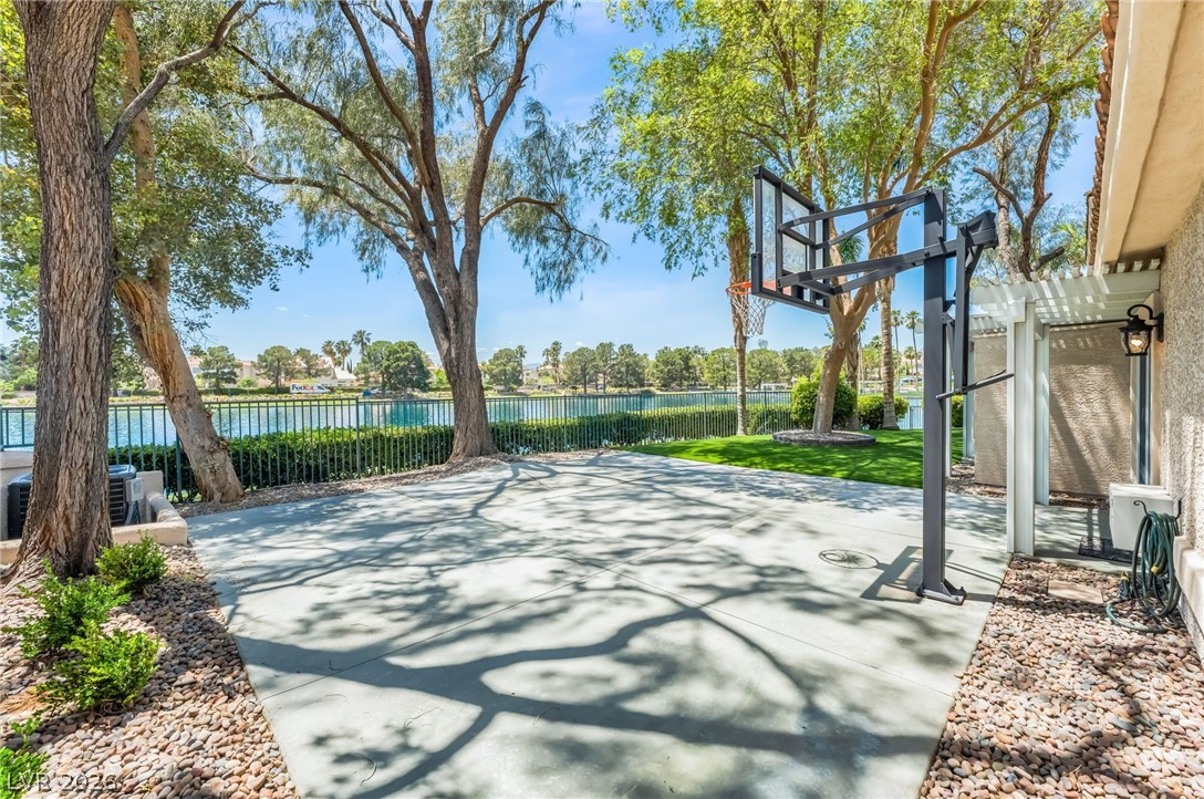 7912 Abalone Cove Drive