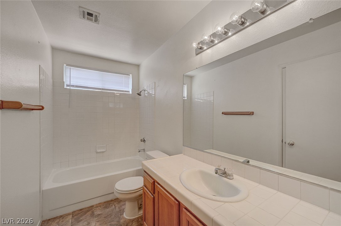 2462 Cavern Cove Way