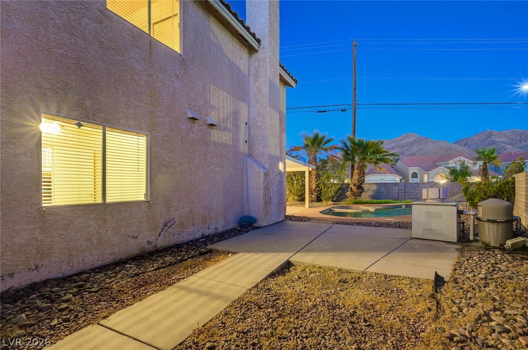 2462 Cavern Cove Way