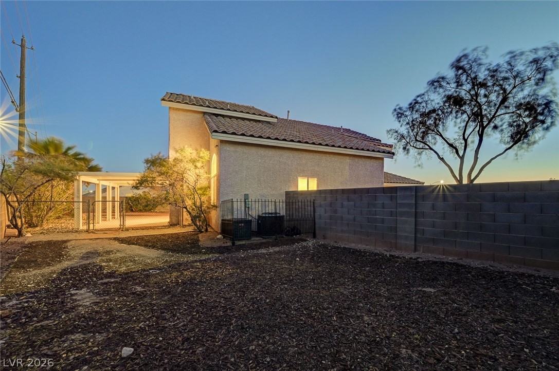 2462 Cavern Cove Way