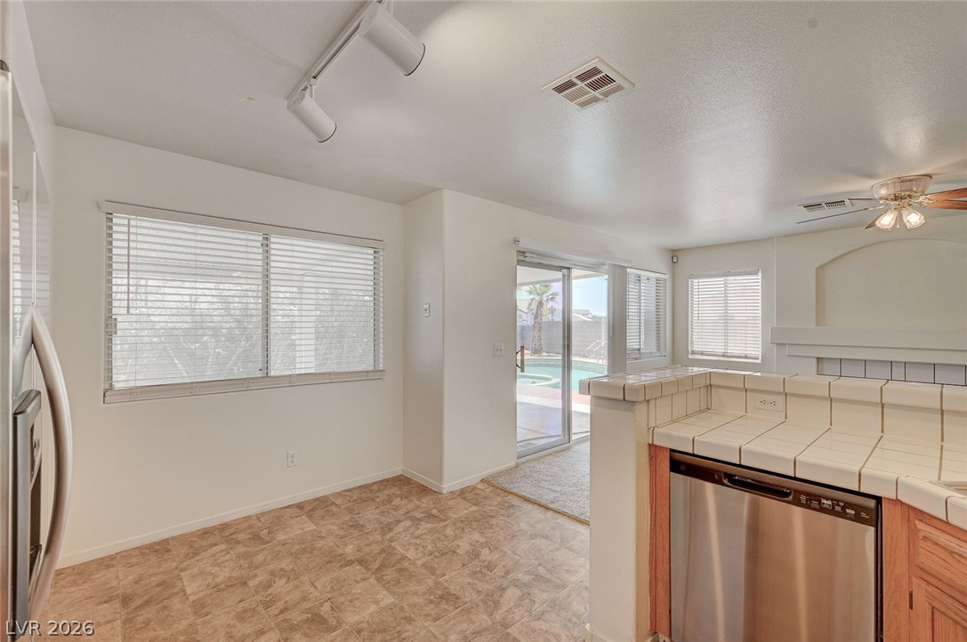 2462 Cavern Cove Way