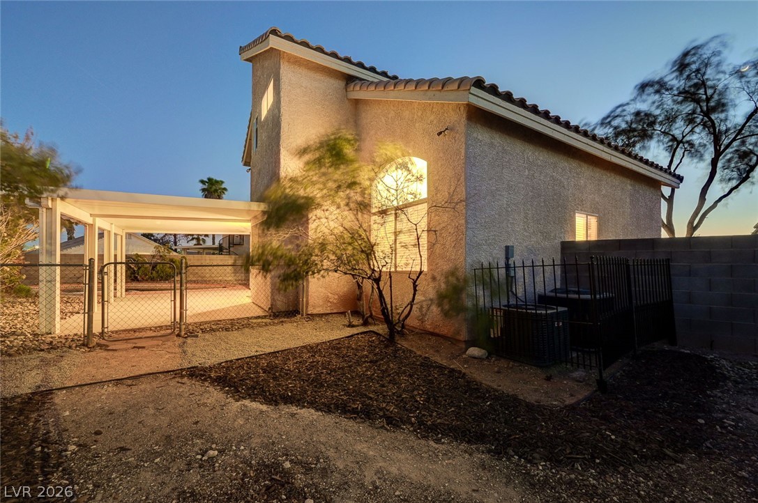 2462 Cavern Cove Way