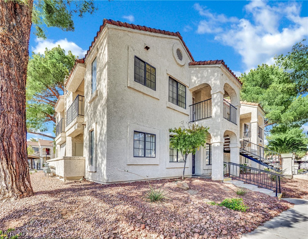 4831 Nara Vista Way 201