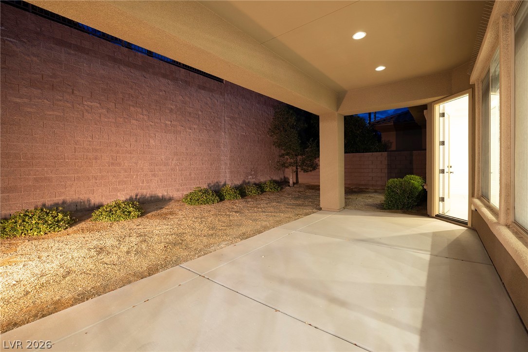 2720 Bonaparte Lane