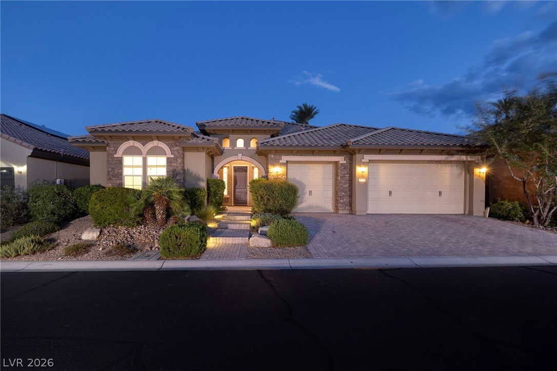 2720 Bonaparte Lane