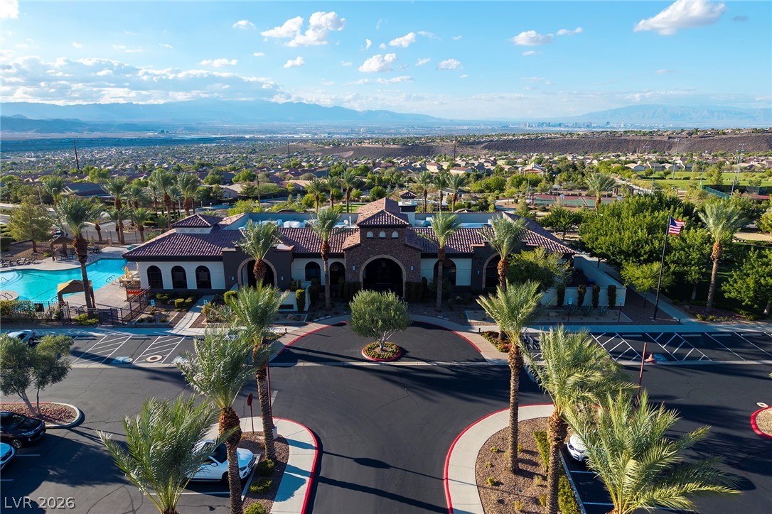 2720 Bonaparte Lane