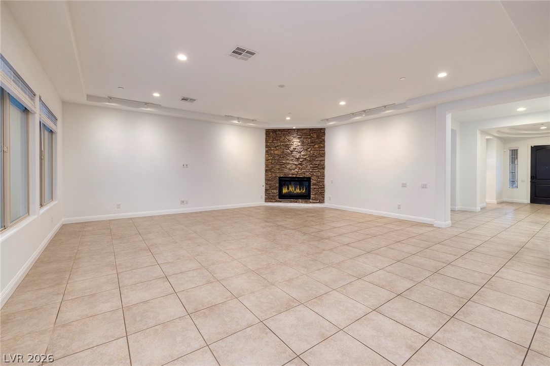 2720 Bonaparte Lane