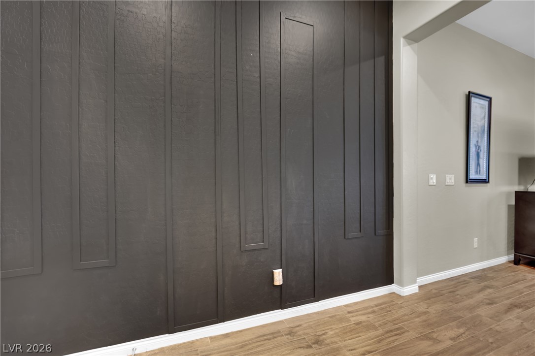 5523 Kyle Peak Court