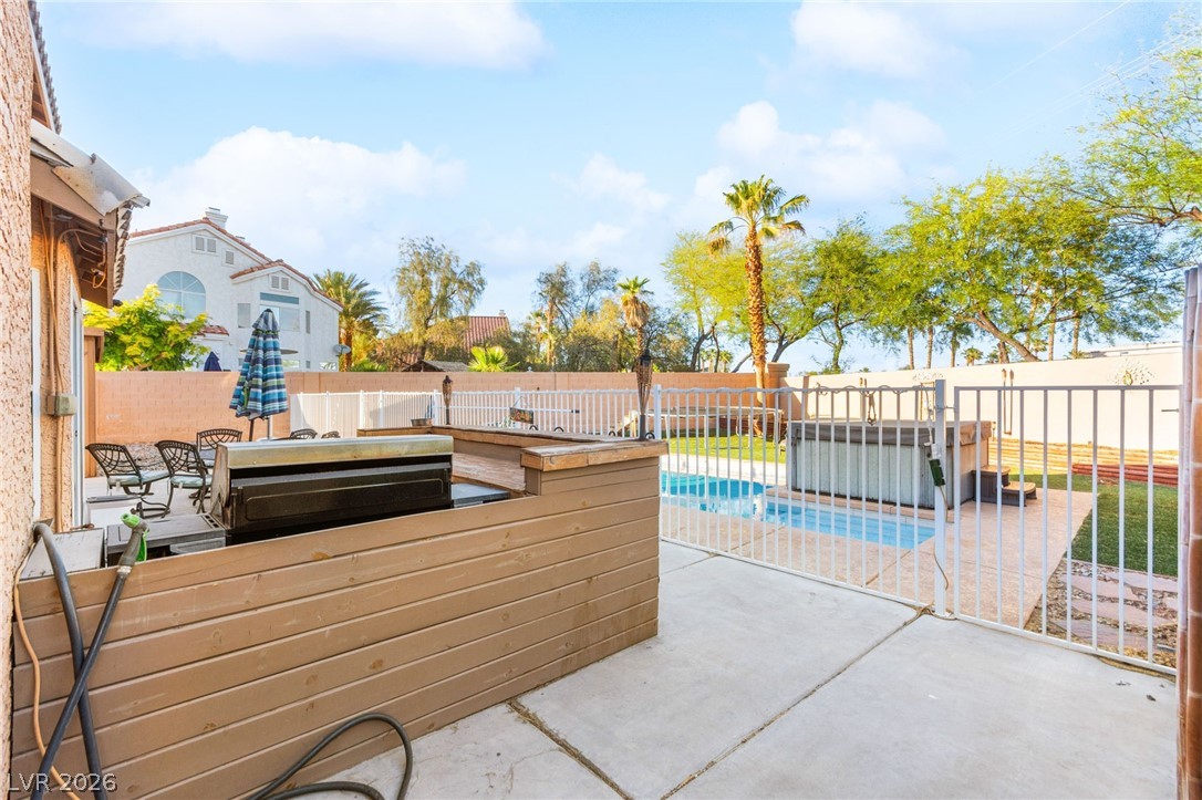 7600 Sea Cliff Way