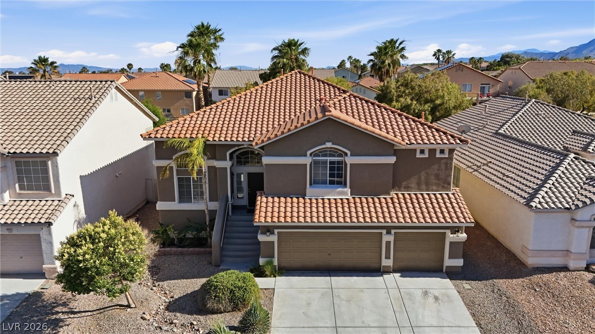 8637 Vivid Violet Avenue