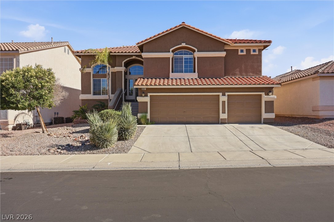 8637 Vivid Violet Avenue