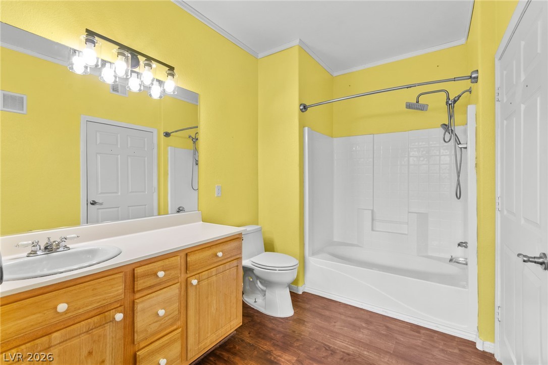 5855 Valley Drive 1043