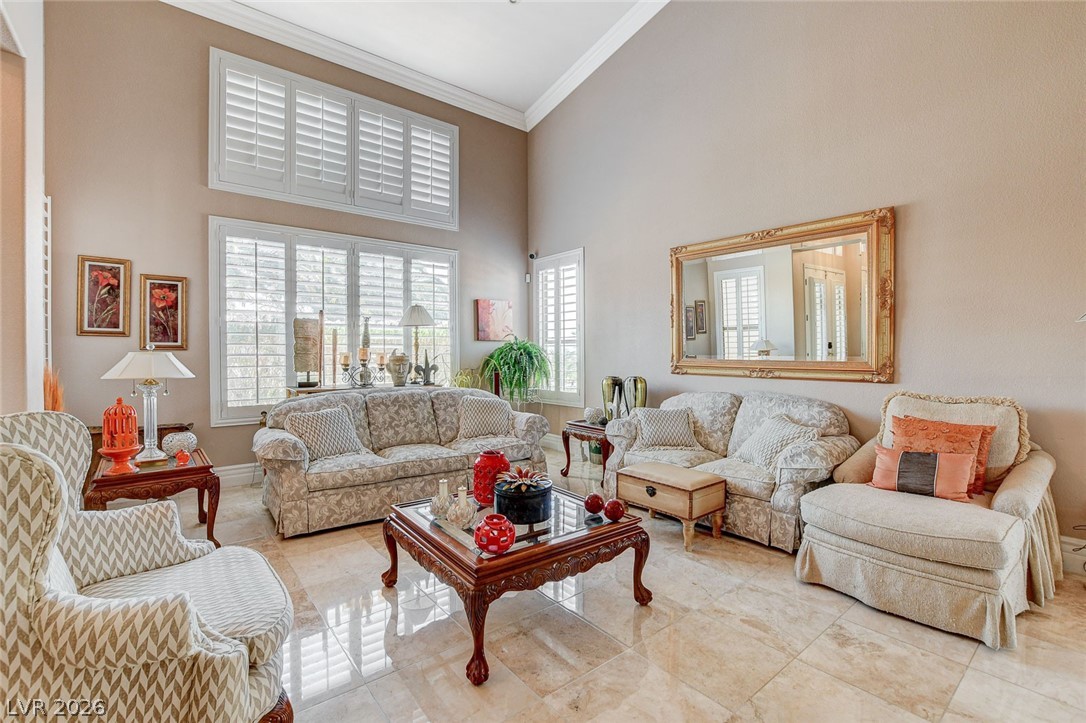 6986 Oakleigh Drive