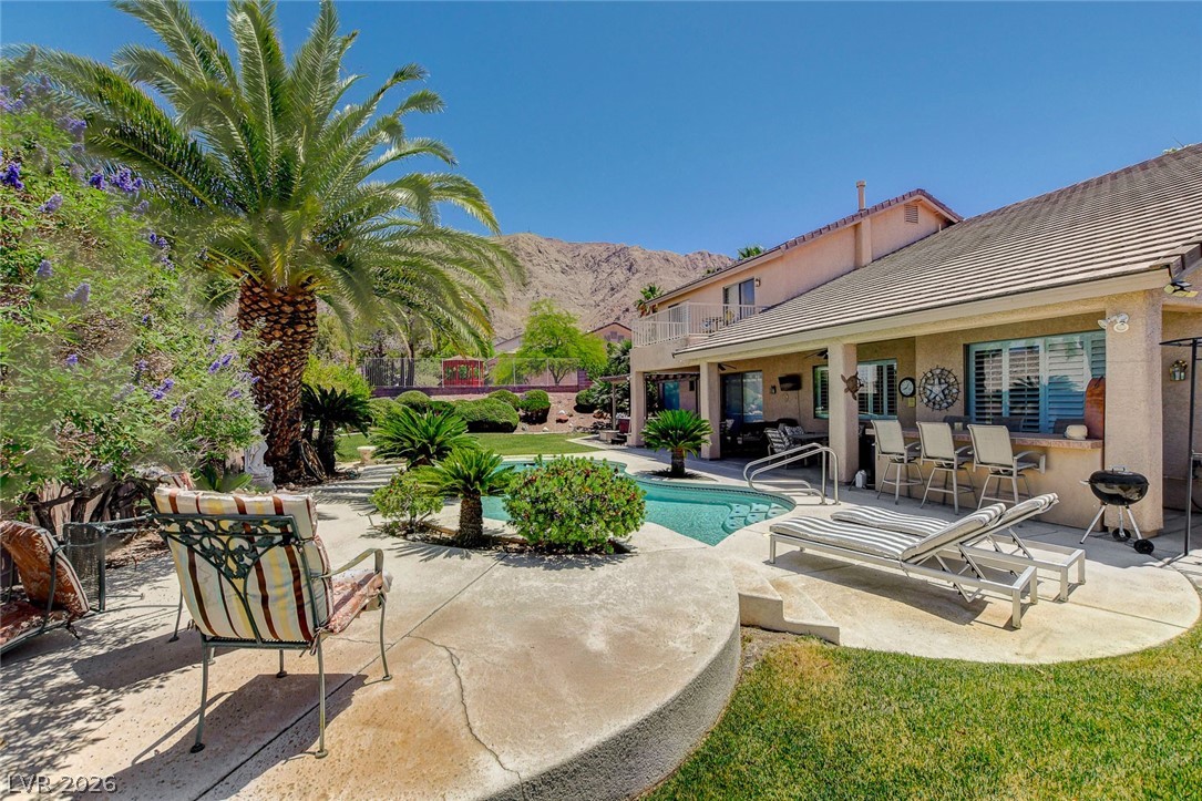 6986 Oakleigh Drive