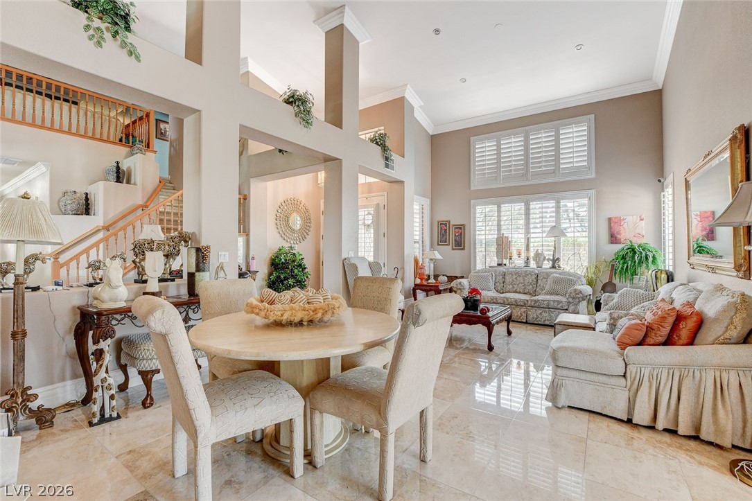 6986 Oakleigh Drive