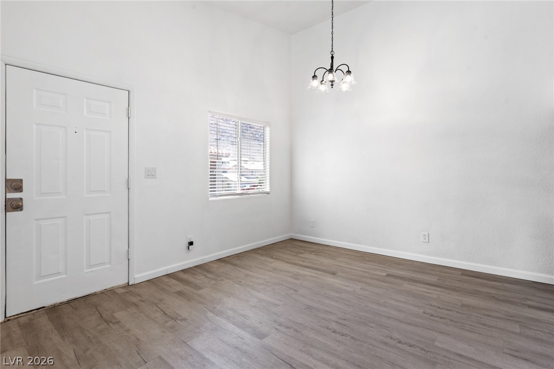 2110 Los Feliz Street 2015