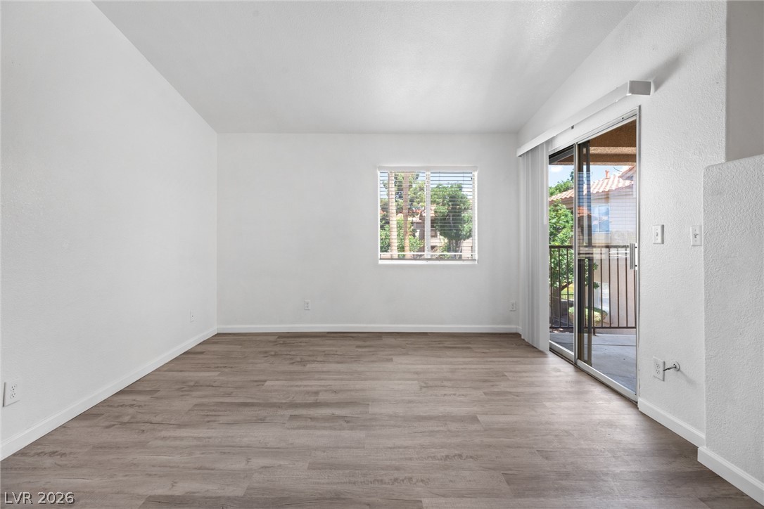 2110 Los Feliz Street 2015