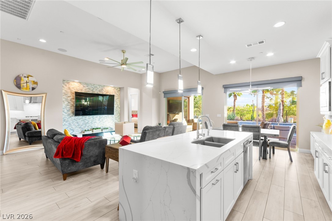 15 Alta Cascata Place