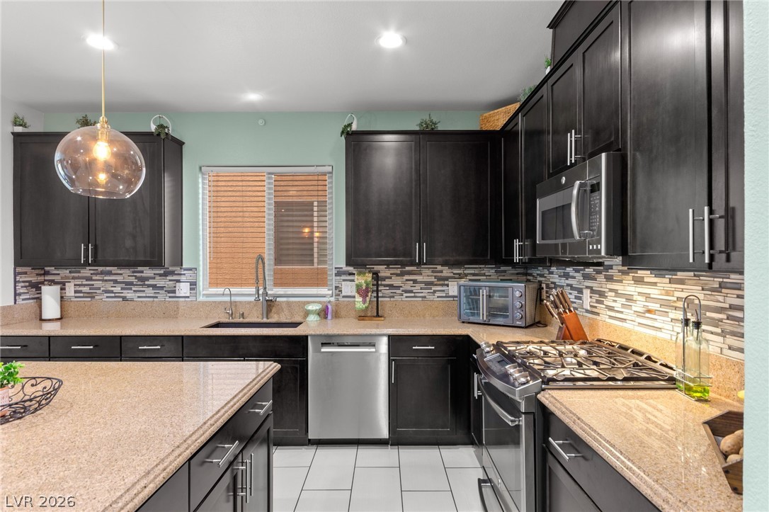 1409 Sandstone View Way
