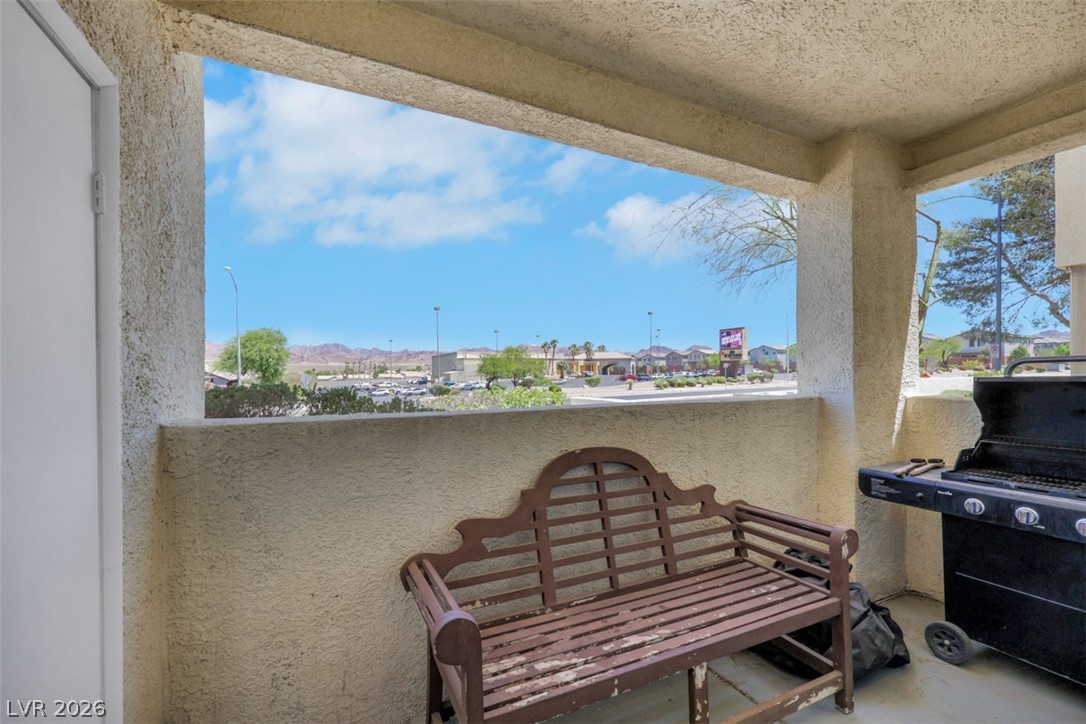 698 South Racetrack Road 1614