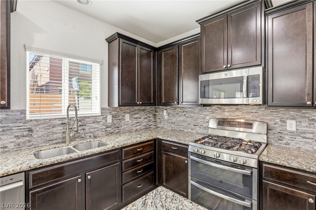 8123 Mosaic Sunrise Lane
