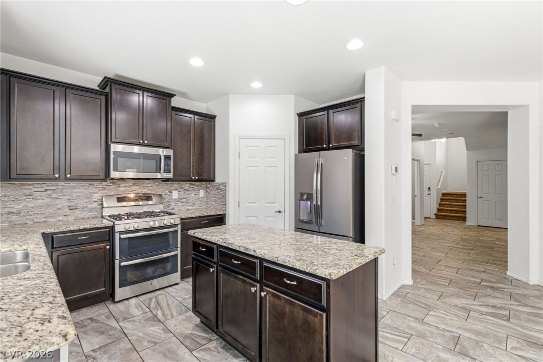 8123 Mosaic Sunrise Lane