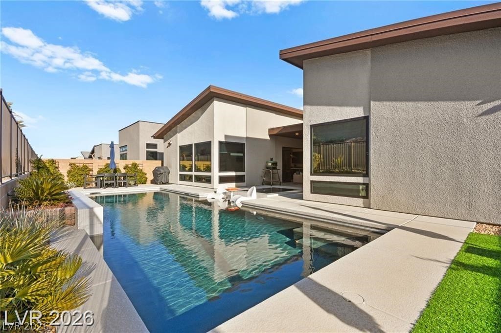 803 Bolide Street